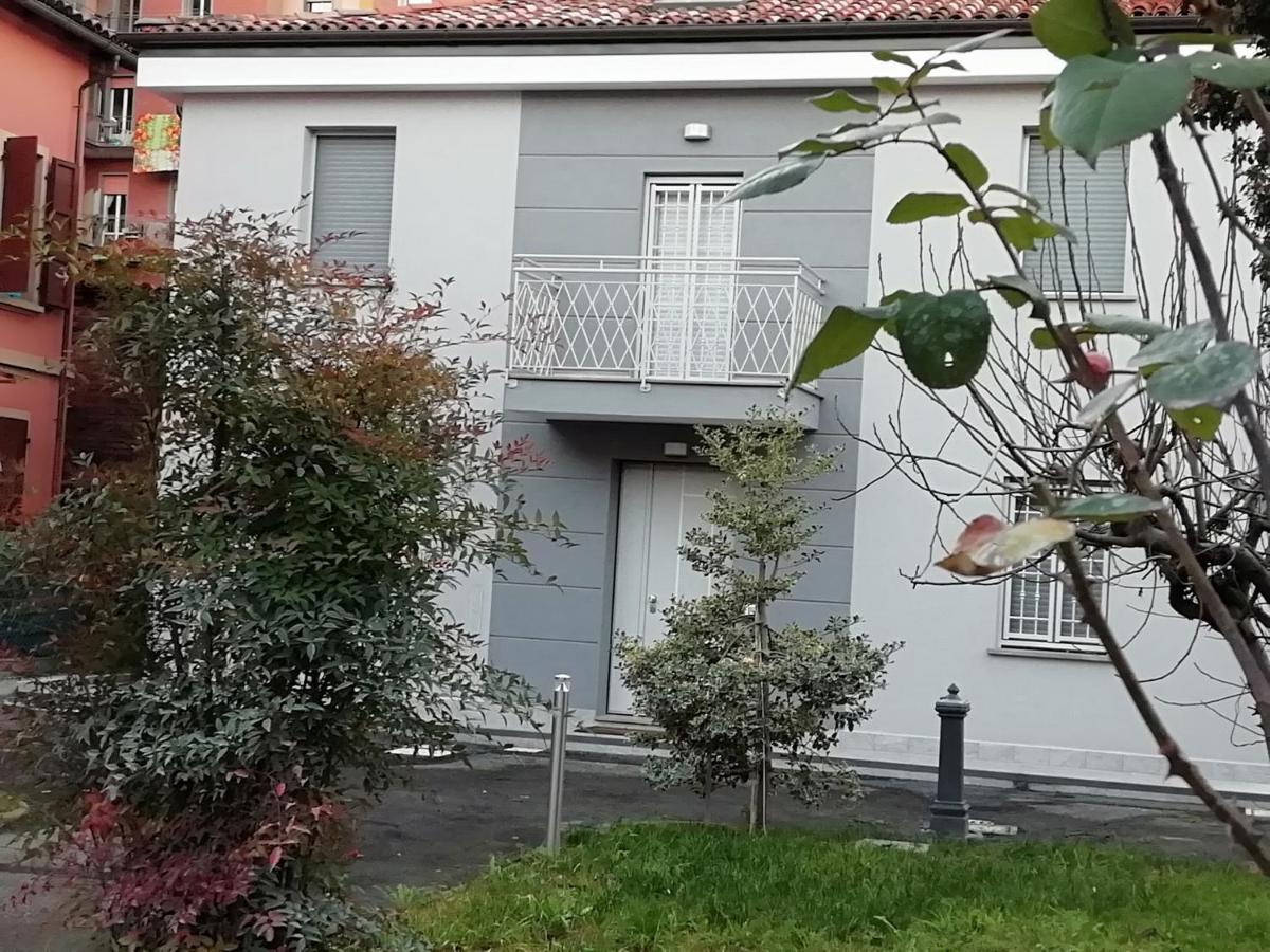 Grigio Perla Panigale, Villetta Con Giardino E Parcheggio Privato Fino A Tre Posti Auto - Un Oasi Di Tranqullita Boloňa Exteriér fotografie